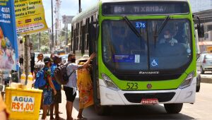 Prefeitos pedem a Guedes socorro de R$ 5 bilhões a empresas de transporte coletivo