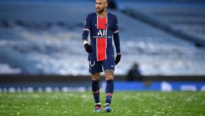 Neymar renova com PSG até 2025 e diz estar feliz em Paris