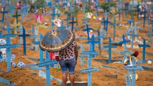 Covid-19: mortes somam 490.696 e casos chegam a 17.533.221