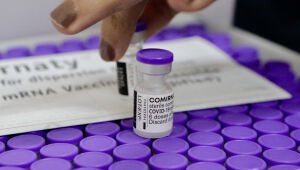 Se contrato com Pfizer fosse aceito em agosto, Brasil teria 18,5 milhões de doses