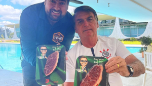 Após passeio de moto com aglomeração, Bolsonaro realiza churrasco de Dia das Mães no Alvorada