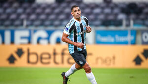 Após negociar com Sport e Vasco, Diego Souza renova com o Grêmio e põe fim a novela