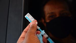 Covid-19: mesmo com atraso, segunda dose da vacina deve ser tomada