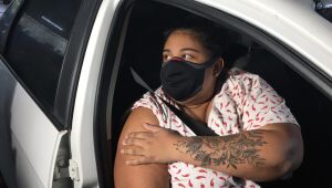 Europa vê relação entre vacina da Pfizer e edema facial em quem fez preenchimento