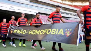 Sport entra em campo com homenagem a Gil do Vigor após ataque homofóbico