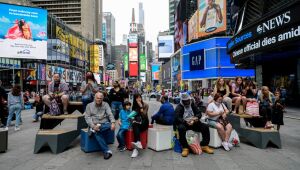 Nova York levanta últimas restrições pela pandemia após vacinar 70% dos adultos