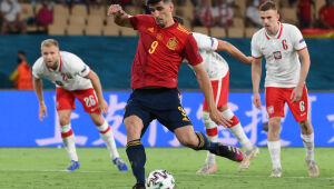 Espanha desperdiça pênalti e não sai do empate contra Polônia na Eurocopa
