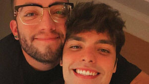 Lucas Rangel assume namoro e fãs comparam namorado com Noah Centineo