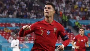 CR7 iguala recorde de gols por seleções e classifica Portugal; veja como ficaram duelos das oitavas