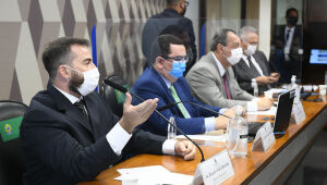 Médicos favoráveis ao 'tratamento são ouvidos pela CPI no Senado
