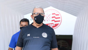 Hélio se diz "muito satisfeito" e destaca personalidade da equipe em nova vitória na Série B