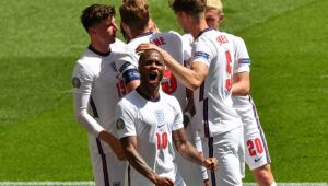 Inglaterra pressiona a Croácia e vence pela 1ª vez na estreia da Eurocopa