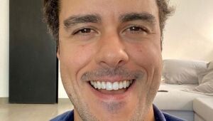 Joaquim Lopes prepara livro e diz que é 'avassalador' ser pai de gêmeas
