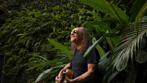Alceu Valença fará show com transmissão on-line no Teatro Bradesco