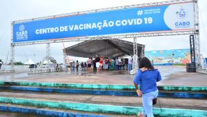 Cabo de Santo Agostinho começa a vacinar público de 48 anos nesta segunda e reduzirá idades por dia