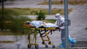 Rússia bate novo recorde de mortes diárias por Covid-19