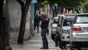 A vida em meio aos tiros nas comunidades de uma Venezuela empobrecida