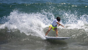 Surfista brasileira Silvana Lima é eliminada das Olimpíadas