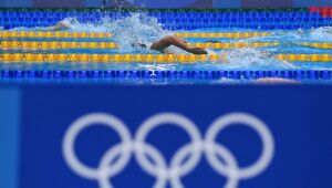 Etiene Medeiros acaba bateria em 8ª e está eliminada dos 50 m livre