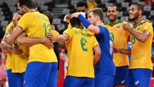 Seleção brasileira de vôlei masculino bate EUA e encaminha ida às quartas de final