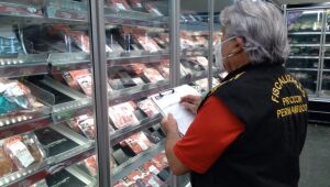 Procon identifica diferença de até 172% nos preços de carnes em estabelecimentos da RMR