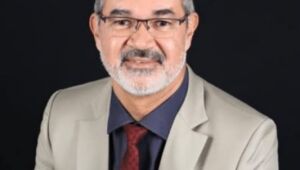 Urologista Antônio César Cruz alerta para os sintomas e cuidados durante a andropausa