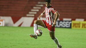 Bryan lamenta lesões de Kieza e Jean Carlos, mas pede foco e concentração para vencer o Coritiba