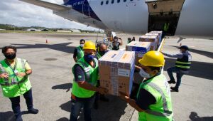 Pernambuco recebe nova remessa de doses de vacina da Janssen