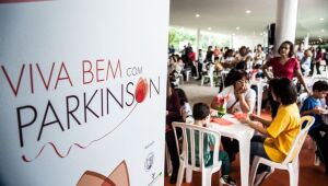 Estimulação do nervo vago melhora marcha de pacientes com Parkinson