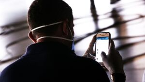 Covid-19: mortes sobem para 555,4 mil e casos, para 19,8 milhões