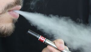 Cigarro Eletrônico pode causar uma série de danos cardíacos e pulmonares; ouça