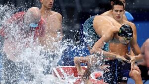 Com Scheffer na piscina, Brasil fica em 8º no revezamento 4 x 200 m livre