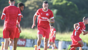 Melhores da Série B, Náutico e Coritiba se enfrentam no Couto Pereira