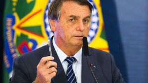 Bolsonaro diz que Economia exagerou na reforma tributária e que Receita foi com muita sede ao pote