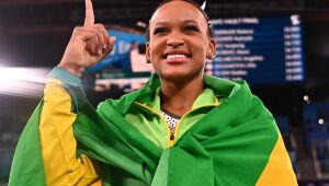 É ouro! Rebeca Andrade é campeã olímpica na prova do salto