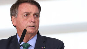 'Tudo é homofobia, tudo é feminismo', ironiza Bolsonaro sobre punição a Maurício Souza