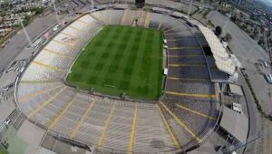 Estádio de jogo do Brasil é sala de aula para atletas do Colo-Colo