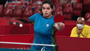 Bruna Costa avança às semifinais no tênis de mesa e assegura medalha