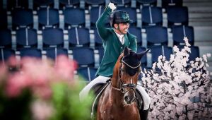 Rodolpho Riskalla conquista medalha de prata no hipismo em Tóquio 2020