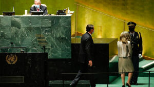 Bolsonaro desmarca entrevista na ONU em cima da hora e deve antecipar volta ao Brasil