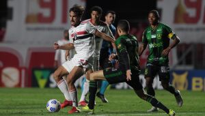 América-MG empata sem gols com São Paulo e deixa Z4
