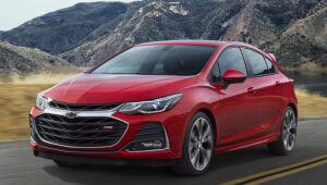 Chevrolet anuncia estreia do Cruze RS