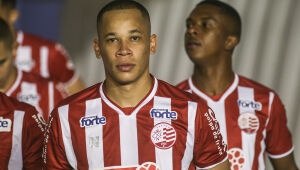 Com gol nas três vitórias consecutivas, Caio Dantas deslancha no Náutico
