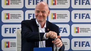 Presidente da Fifa diz que Copa a cada dois anos fará o 'futebol verdadeiramente global'