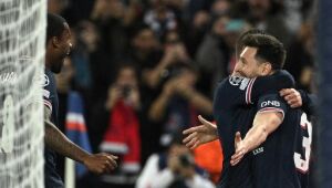 Messi marca duas vezes e leva PSG à vitória contra o Leipzig na Champions