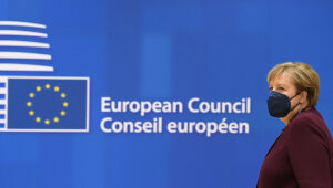 Merkel é aplaudida de pé em sua última cúpula europeia