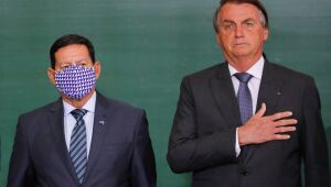 Depois de anúncio de filiação ao PL, Bolsonaro é convidado para se filiar a partido de Mourão