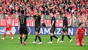 Bayern se redime após goleada, bate Union Berlin e segue líder do Alemão