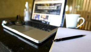 Trabalho remoto foi mais recorrente para quem tinha curso superior