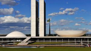 Senadores veem manobra do Congresso para STF destravar emendas